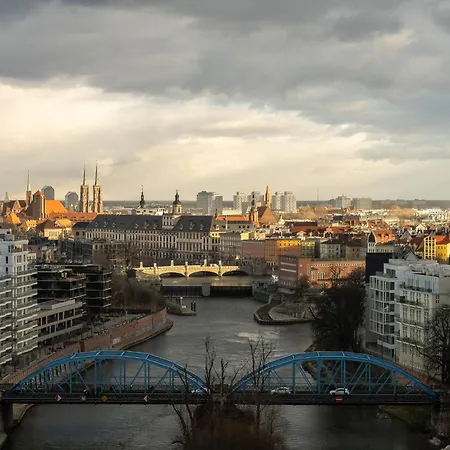 Rentplanet - Quorum דירה ורוצלב