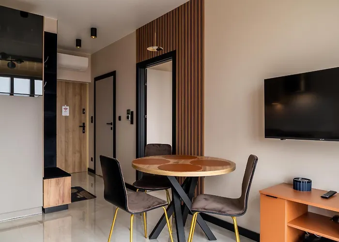 Rentplanet - Quorum Apartment *