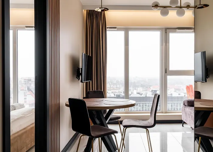 Rentplanet - Quorum Apartment