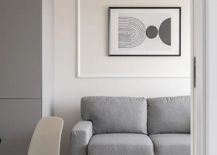 Rentplanet - Quorum Apartment *