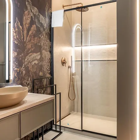 Rentplanet - Quorum Apartment *