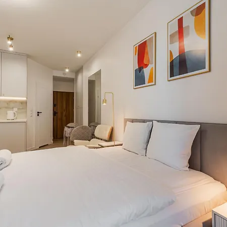 Apartament Rentplanet - Quorum *