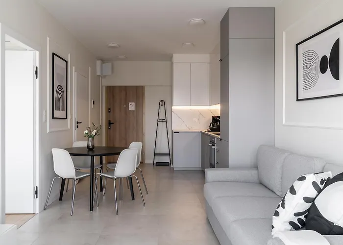 Rentplanet - Quorum Apartament